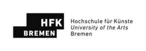 Links sieht man zwei schwarze Rechtecke versetzt übereinander liegen, in denen in weißer Schrift steht: "HFK Bremen", rechts daneben steht in schwarzer Schrift: Hochschule für Künste University of the Arts Bremen
